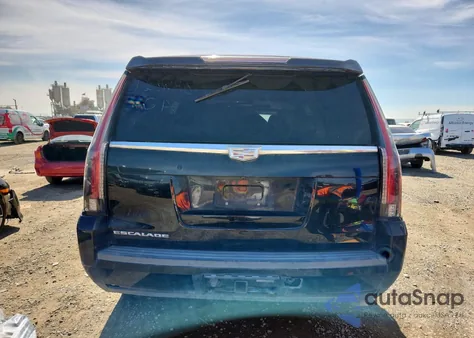 2016 Cadillac Escalade Luxury z USA, uszkodzony, nr VIN 1GYS3BKJ1GR123095